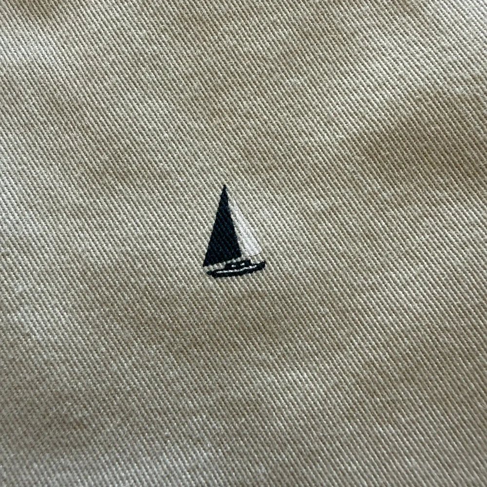 J. Crew Men’s Re-Imagined Khaki Shorts Blue Sailboats 9” Inseam Size 29 Like New